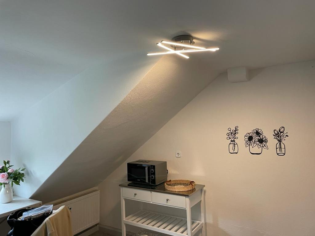 Wen Koenigsberger,Ruhige Dg-Wohnung In Weiden,2 Schlafzimmer,Parkplatz, Zentral! Weiden in der Oberpfalz Exterior photo